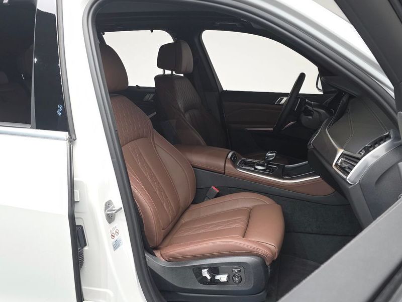 2023 BMW X5 xDrive 30d xLine photo 10