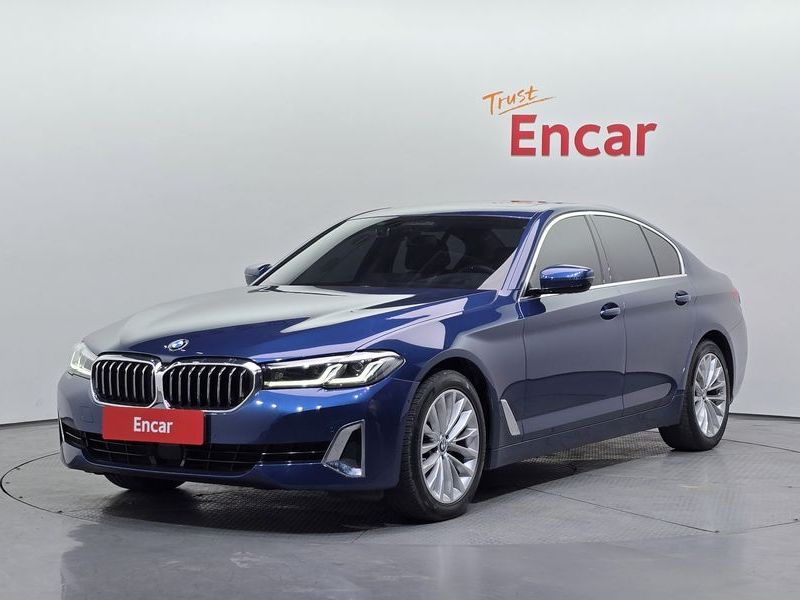 2021 BMW 5 Series 523d xDrive Luxury photo 1