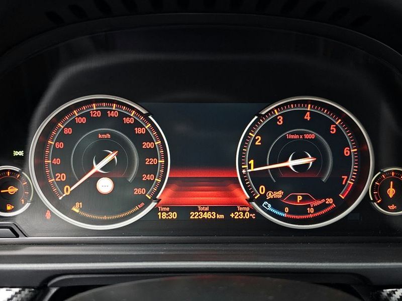 2014 BMW 5 Series 528i xDrive photo 8