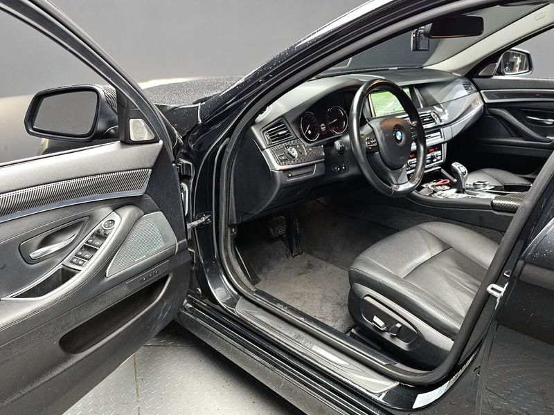 2014 BMW 5 Series 528i xDrive photo 11
