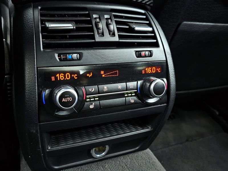 2014 BMW 5 Series 528i xDrive photo 18