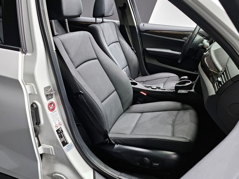 2012 BMW X1 xDrive 20d photo 10
