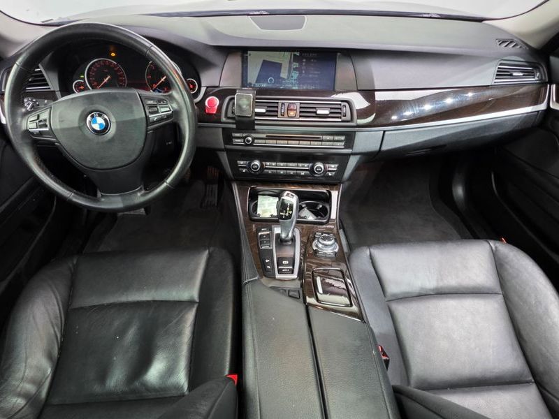 2013 BMW 5 Series 525d xDrive photo 7