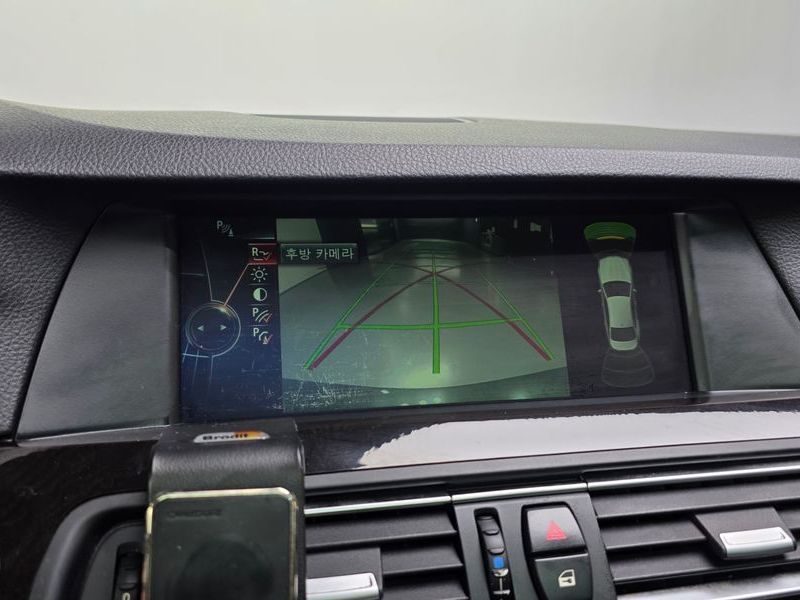 2013 BMW 5 Series 525d xDrive photo 15