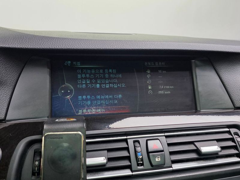 2013 BMW 5 Series 525d xDrive photo 16
