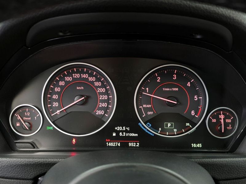 2015 BMW 3 Series 320d M Performence Edition photo 8