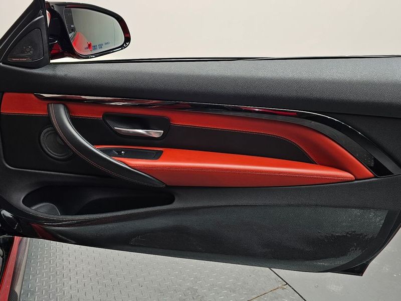 2016 BMW M4 Convertible photo 17
