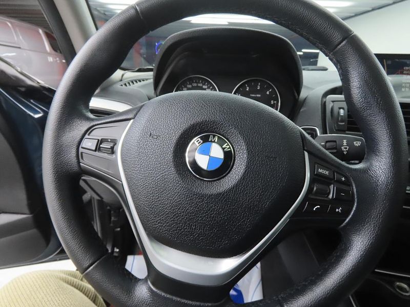 2013 BMW 1 Series 118d Urban Pack1 5Dr photo 8