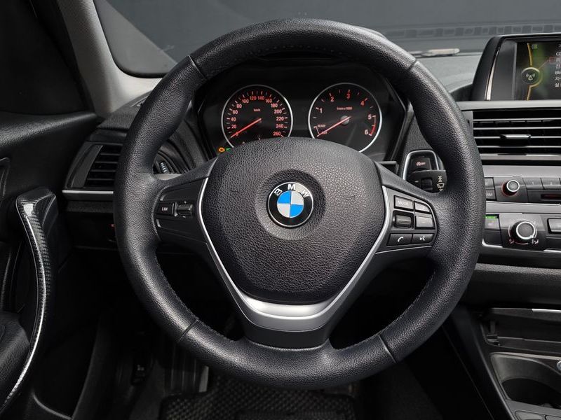 2014 BMW 1 Series 118d Urban Pack1 5Dr photo 13