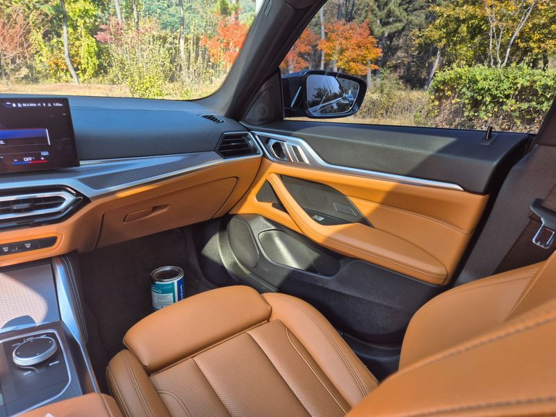 2022 BMW i4 eDrive40 M Sports photo 16