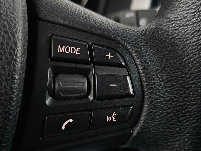 2018 BMW 1 Series 118d JOY 5DOOR photo 17