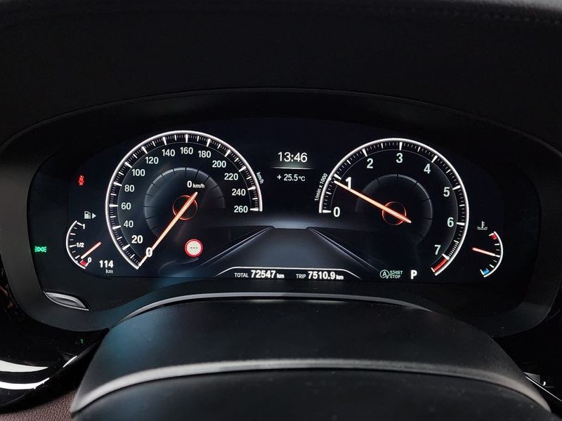 2019 BMW 5 Series 530i M Sport Package Plus photo 8