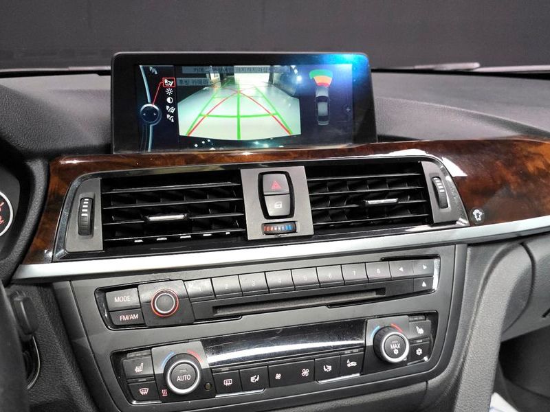 2012 BMW 3 Series 320d photo 15