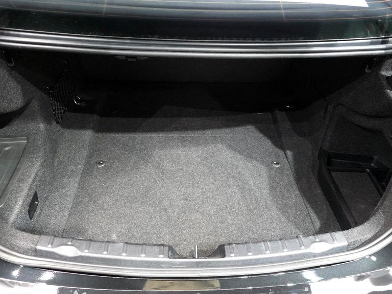 2012 BMW 3 Series 320d photo 20