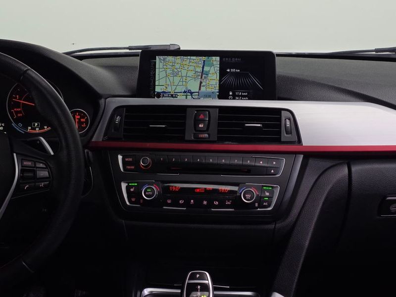 2014 BMW 3 Series 320d Sport photo 12