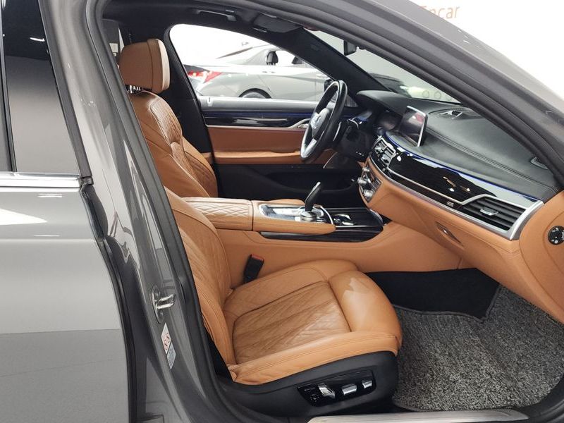 2022 BMW 7 Series 730d xDrive M Sport photo 11
