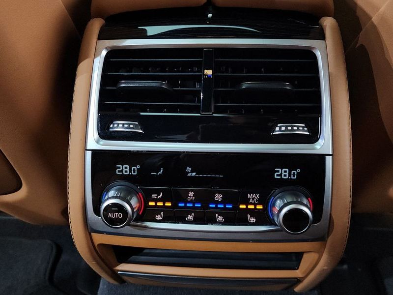 2022 BMW 7 Series 730d xDrive M Sport photo 19