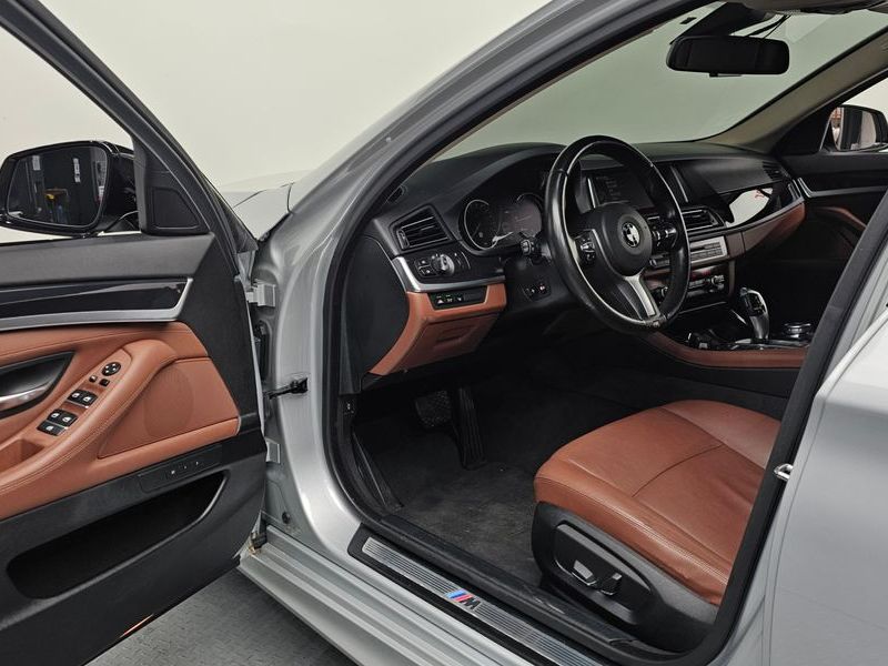 2016 BMW 5 Series 520d xDrive M Aero Dynamic photo 10