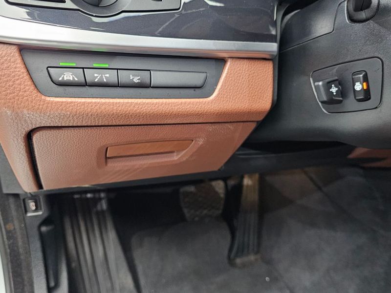 2016 BMW 5 Series 520d xDrive M Aero Dynamic photo 17