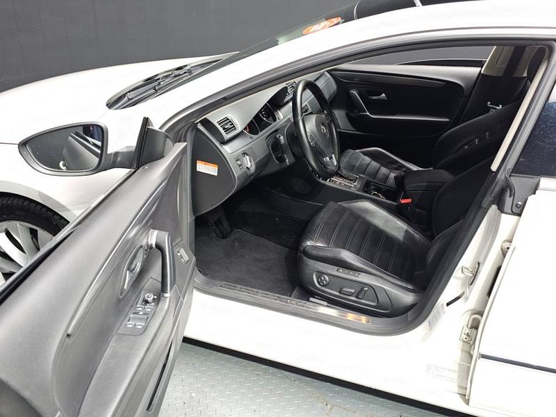 2012 Volkswagen New CC 2.0 TDI BlueMotion photo 10