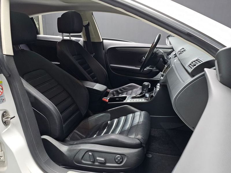 2012 Volkswagen New CC 2.0 TDI BlueMotion photo 11