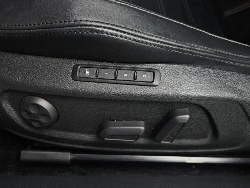 2012 Volkswagen New CC 2.0 TDI BlueMotion photo 19