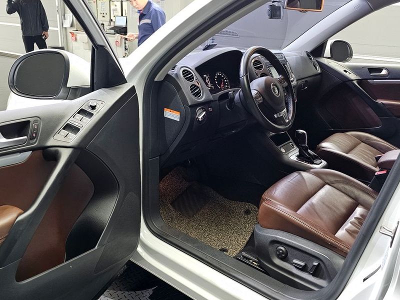 2016 Volkswagen Tiguan 2.0 TDI Comfort 5N photo 10