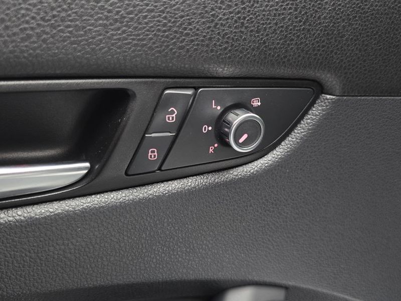 2013 Volkswagen Passat 2.0 TDI B7 photo 18