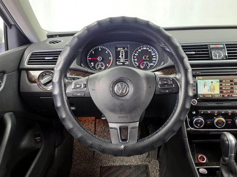 2015 Volkswagen Passat 2.0 TDI B7 photo 13