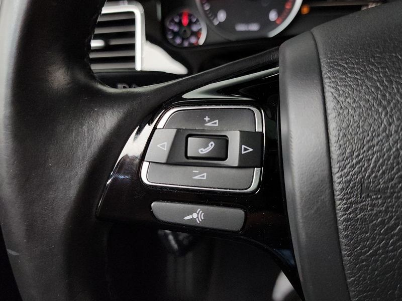 2016 Volkswagen Touareg V6 3.0 TDI Bluemotion 7P5 photo 17