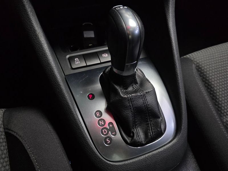2013 Volkswagen Golf 2.0 TDI StyleEdition photo 9