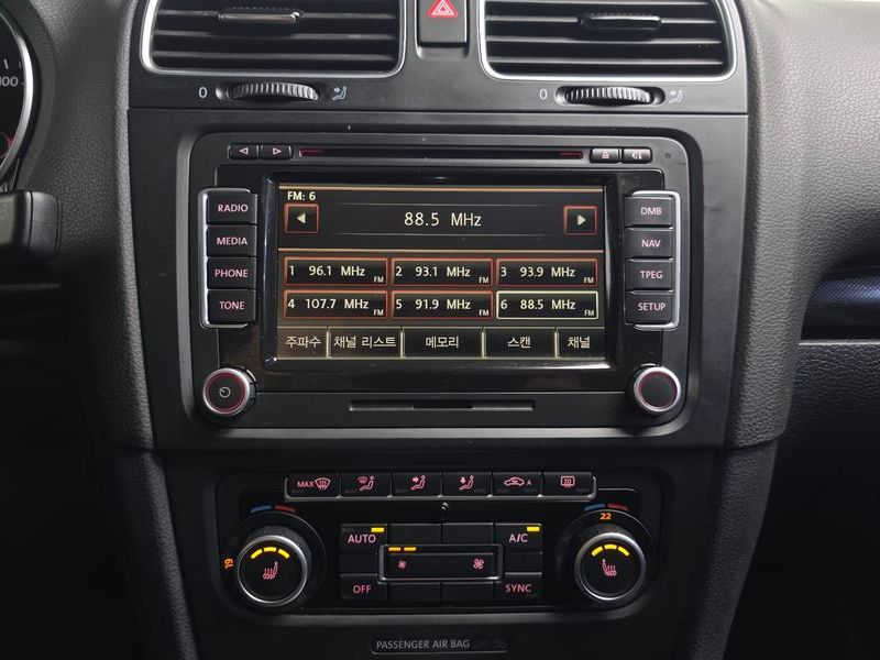 2013 Volkswagen Golf 2.0 TDI StyleEdition photo 13
