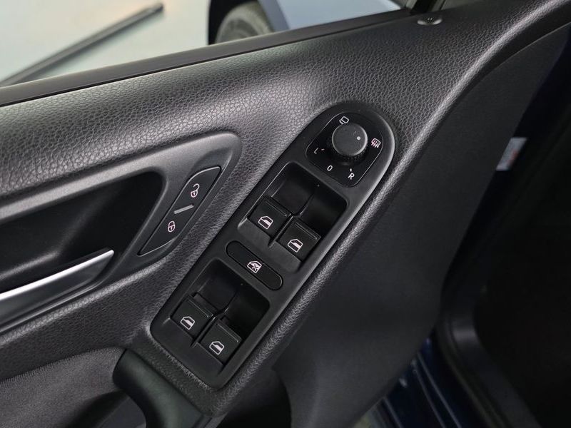 2013 Volkswagen Golf 2.0 TDI StyleEdition photo 16