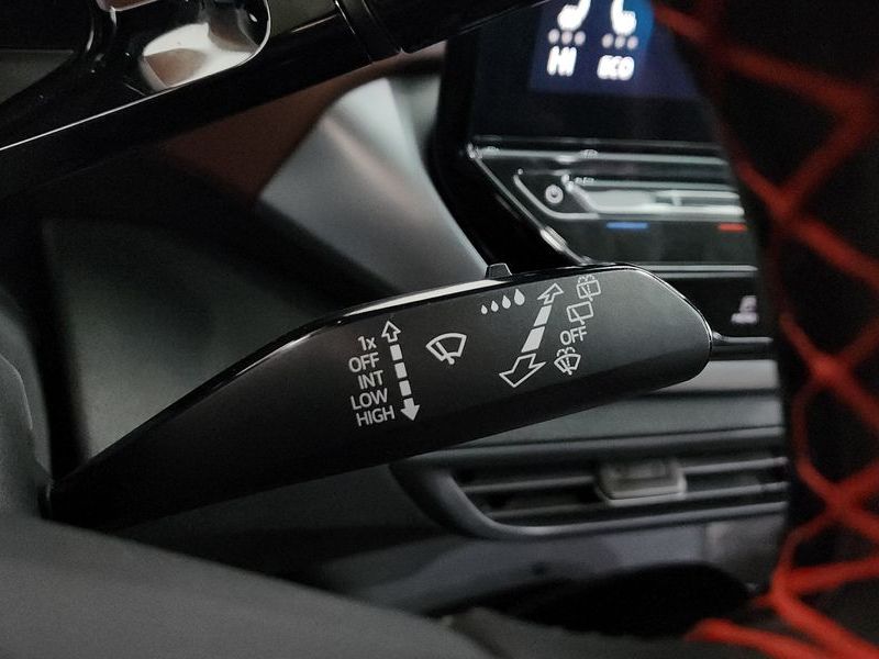 2023 Volkswagen ID.4 Pro photo 18