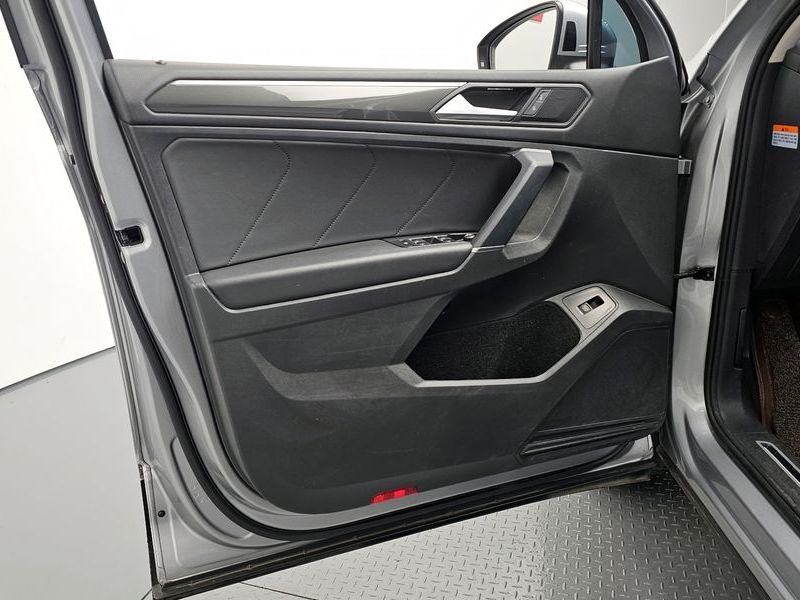 2020 Volkswagen Tiguan 2.0 TDI Prestige photo 24