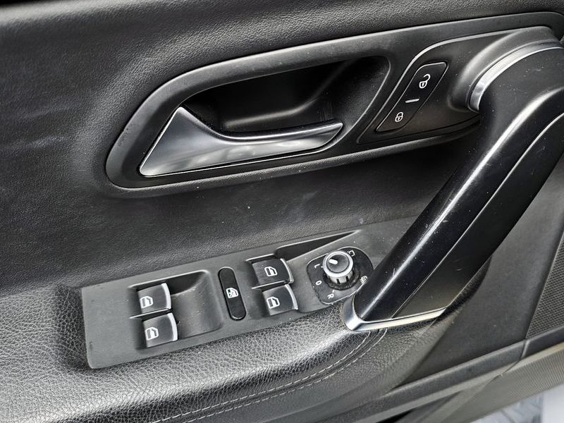 2013 Volkswagen New CC 2.0 TDI BlueMotion 4MOTION photo 18