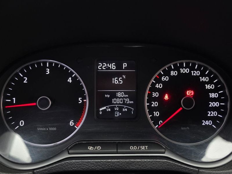 2014 Volkswagen Polo 1.6 TDI R-Line 5th photo 8