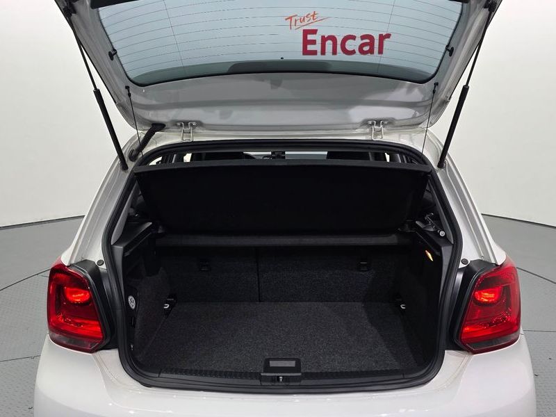 2014 Volkswagen Polo 1.6 TDI R-Line 5th photo 20