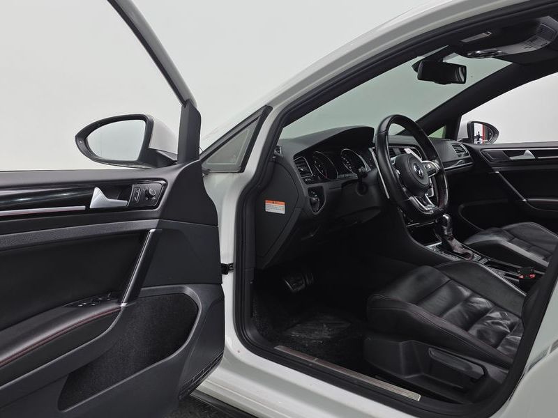 2016 Volkswagen Golf 2.0 GTI photo 10