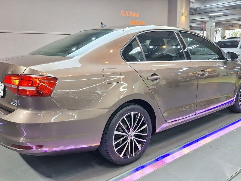 2015 Volkswagen Jetta 2.0 TDI BlueMotion 6th photo 7