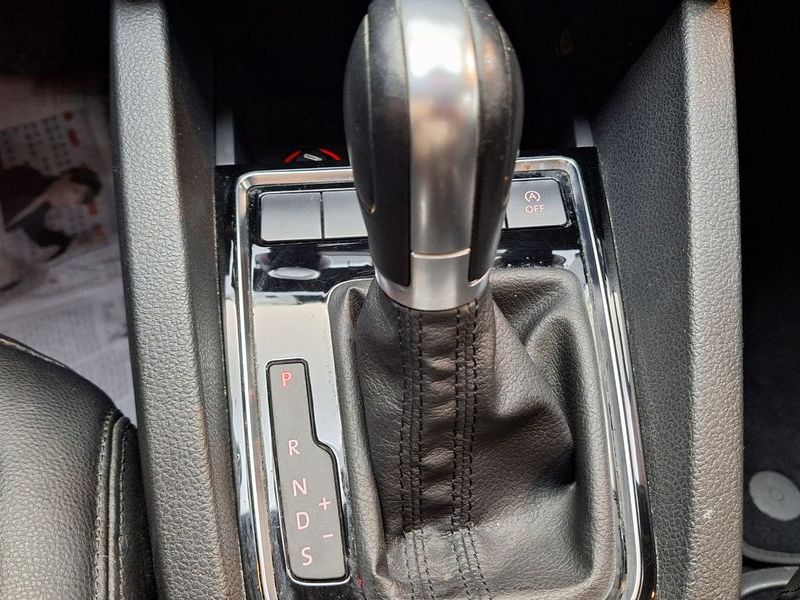 2015 Volkswagen Jetta 2.0 TDI BlueMotion 6th photo 18