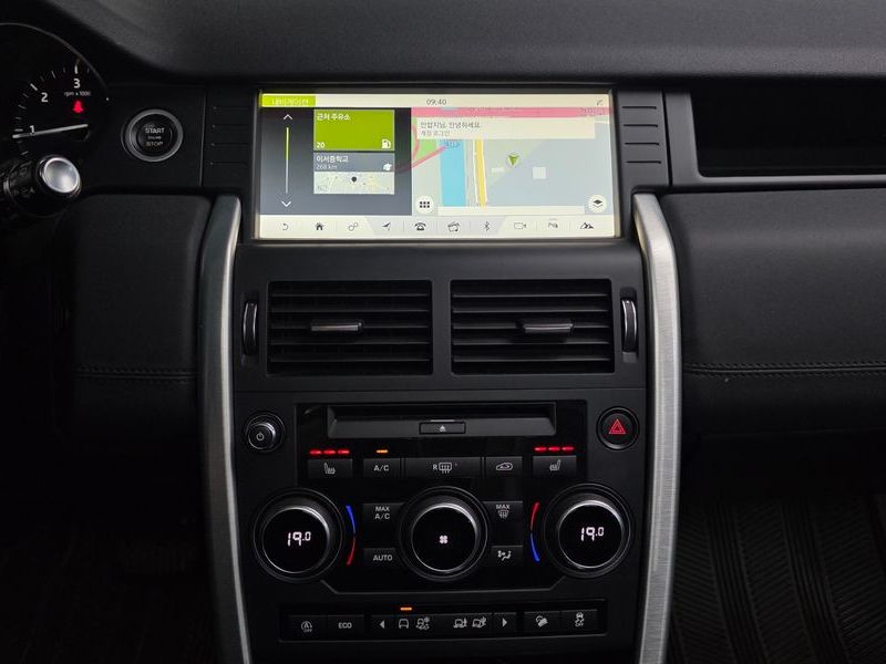 2018 Land Rover Discovery Sport 2.0 TD4 SE photo 13