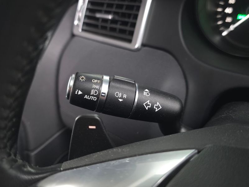 2018 Land Rover Discovery Sport 2.0 TD4 SE photo 17