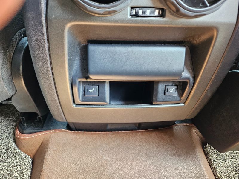 2013 Land Rover Discovery 3.0 SDV6 SE photo 16