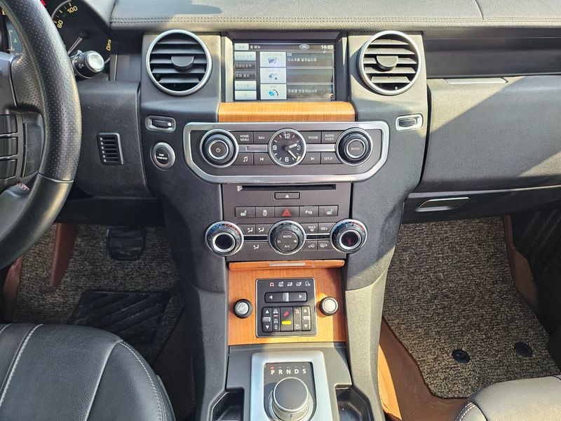 2013 Land Rover Discovery 3.0 SDV6 SE photo 18