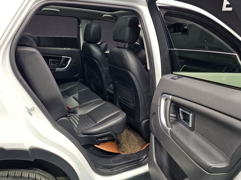 2016 Land Rover Discovery Sport 2.0 TD4 HSE Luxury photo 11
