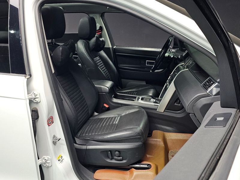 2016 Land Rover Discovery Sport 2.0 TD4 HSE Luxury photo 12