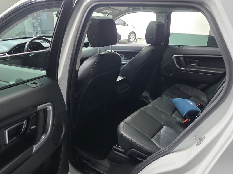 2017 Land Rover Discovery Sport 2.0 TD4 SE photo 11