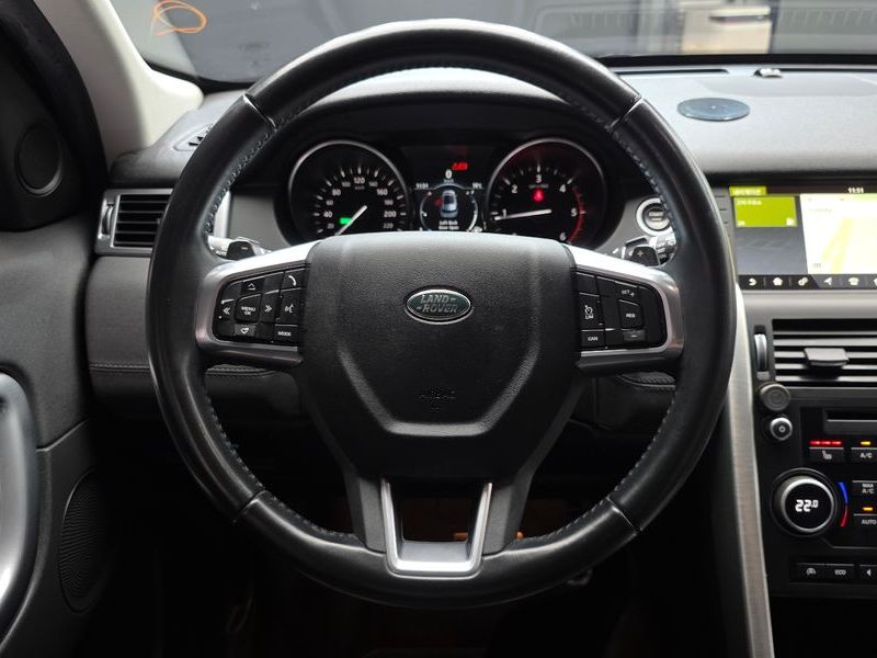 2017 Land Rover Discovery Sport 2.0 TD4 SE photo 13