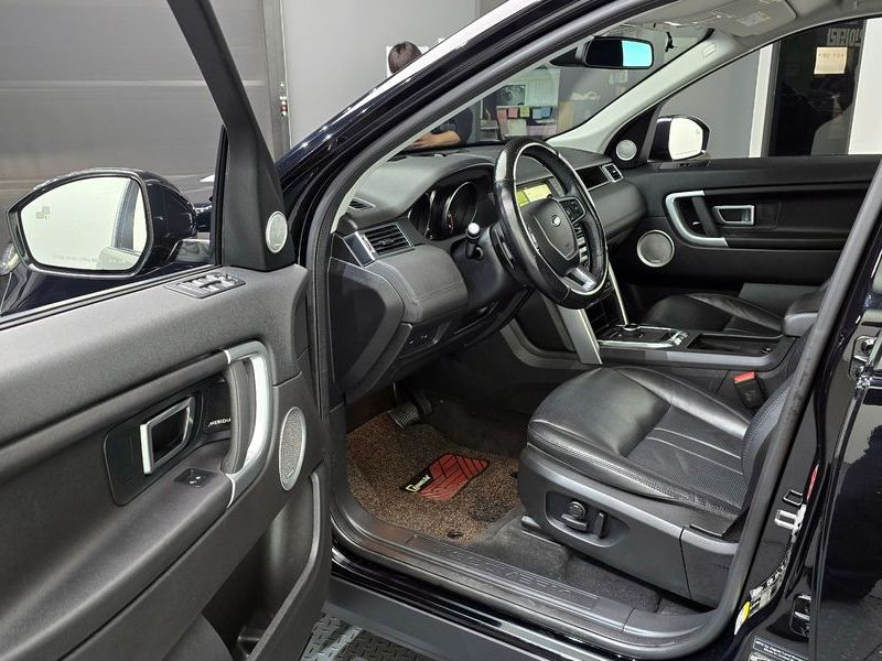 2019 Land Rover Discovery Sport 2.0 TD4 SE photo 10
